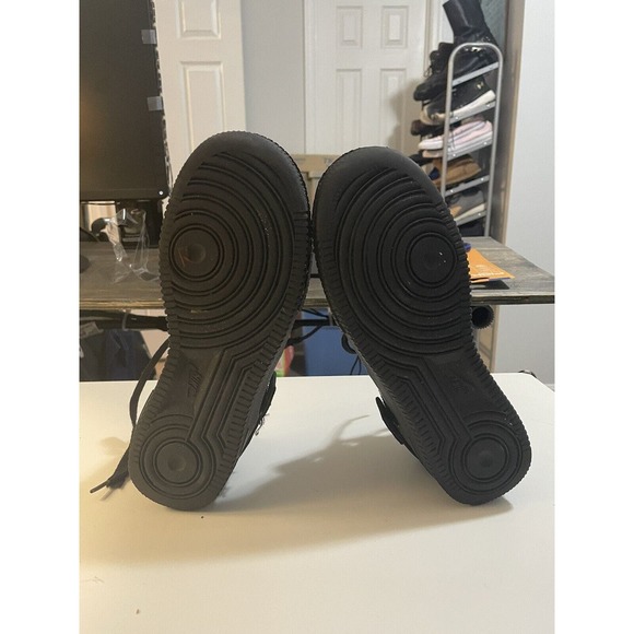 Nike Air Force 1 Type GS Black size(4y) - Picture 9 of 9